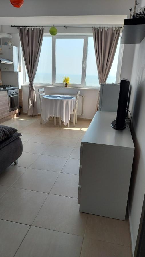 Summerland Seaview Apartment Mamaia