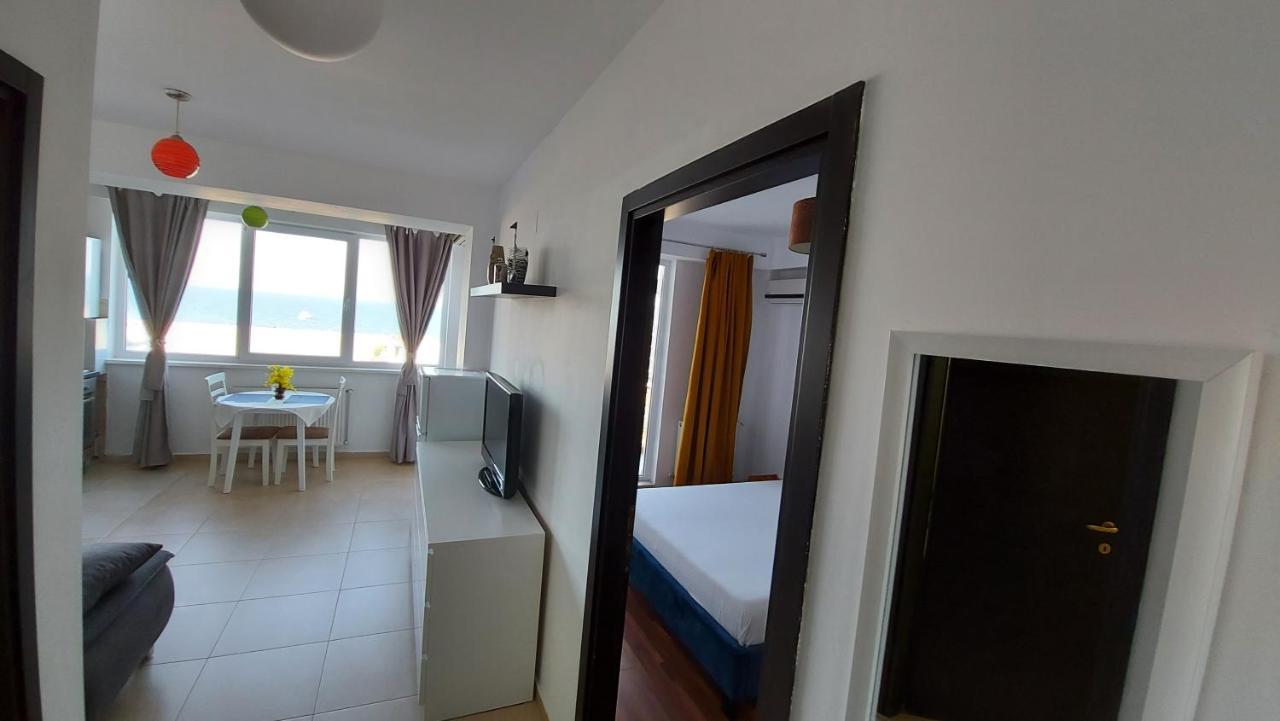 Apartment Summerland Seaview