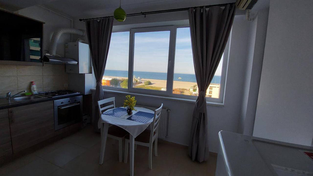 Summerland Seaview Apartment Mamaia