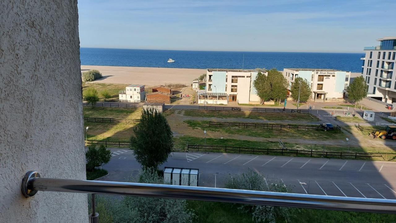Summerland Seaview Apartment