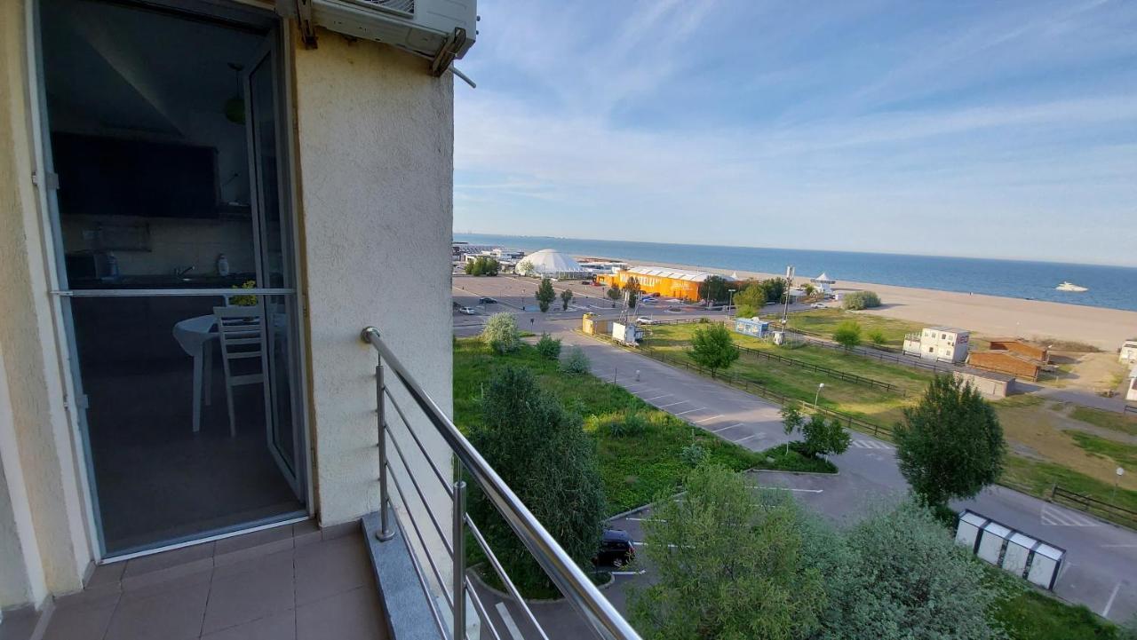 Summerland Seaview Apartment *