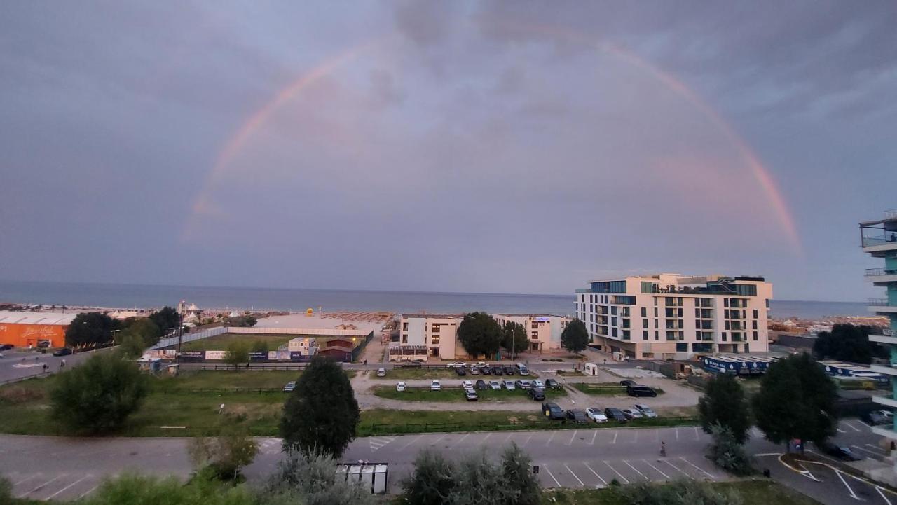 Summerland Seaview Apartment *
