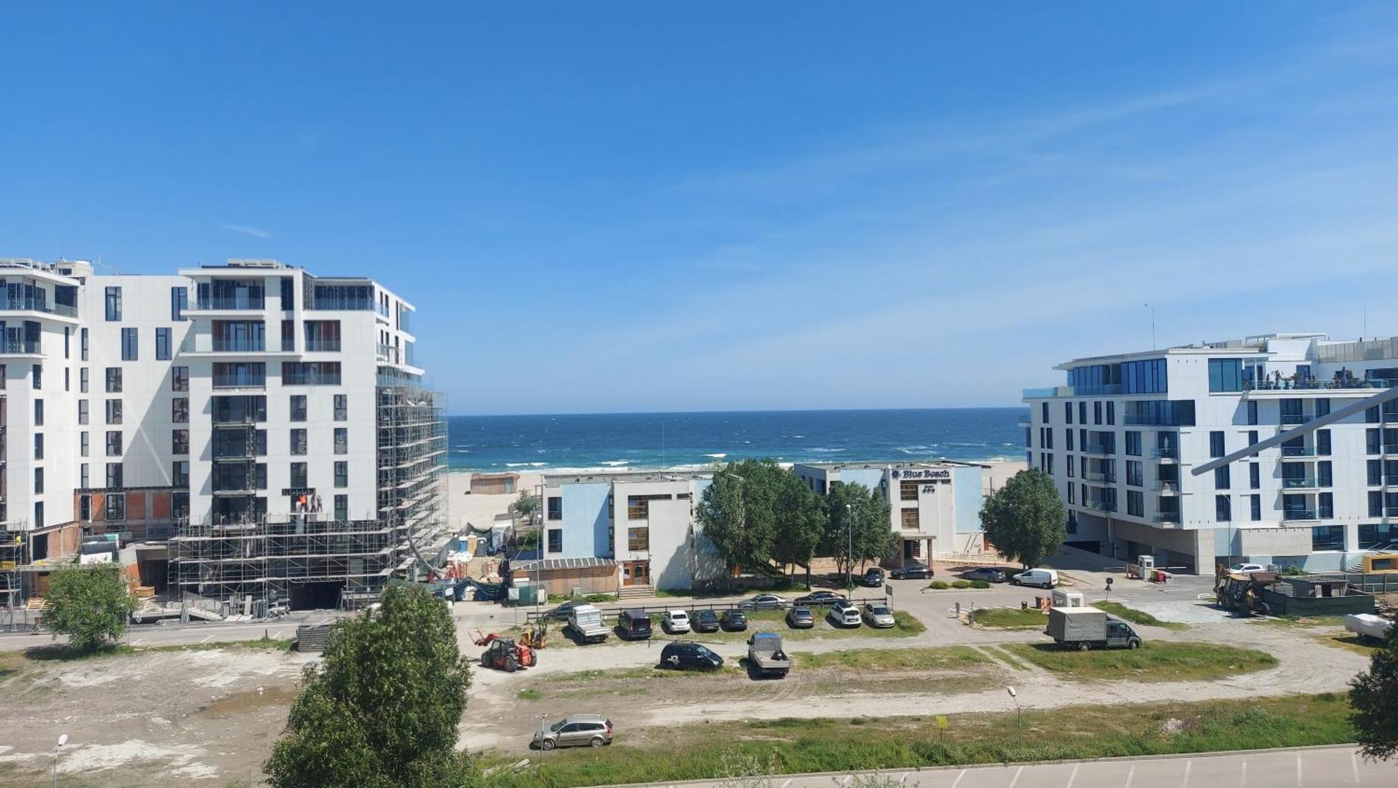 Summerland Seaview Apartment *